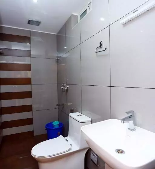 ホテル Candle Wood Munnar