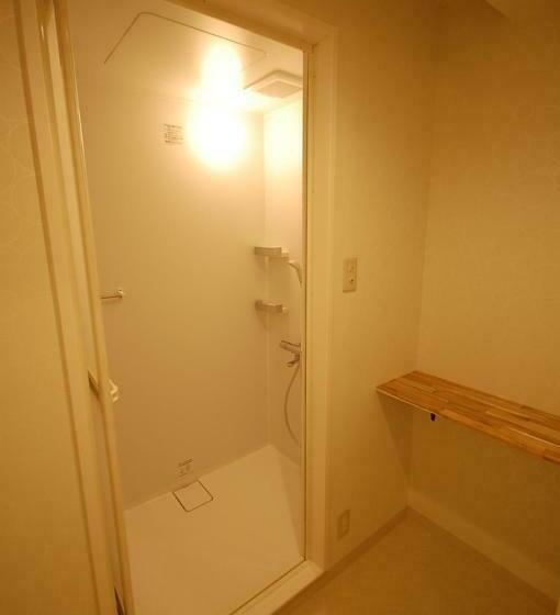 بنسيون 西条ゲストハウス八反