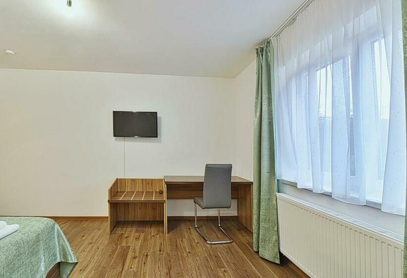 פנסיון Restaurant Penzion City