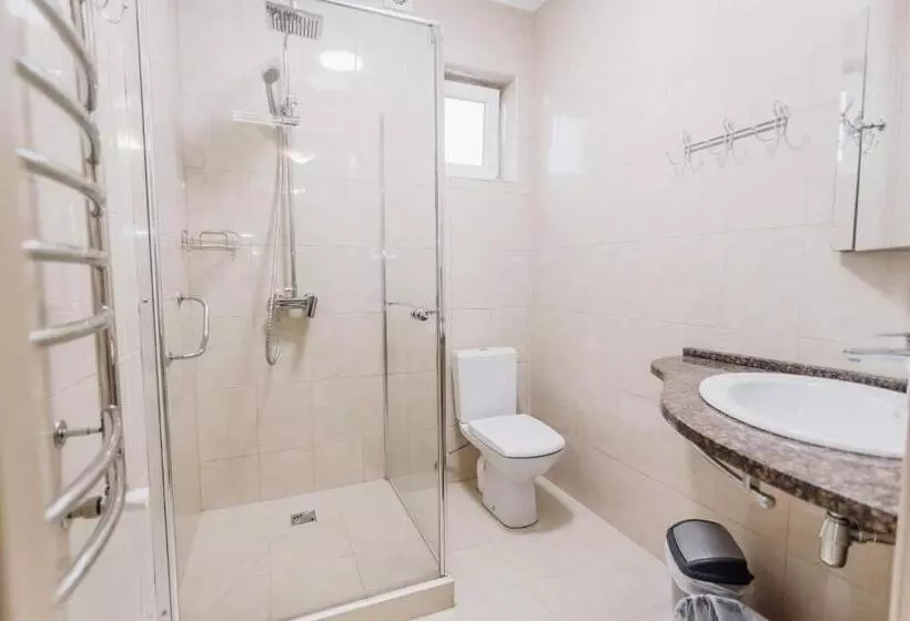 Majatalo Villa Grey House