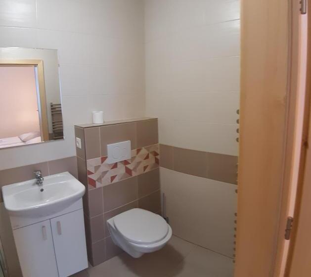 הוסטל Penzion A Restaurace U Hájků