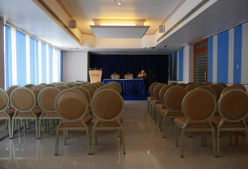 בית מלון כפרי Karthika Residency