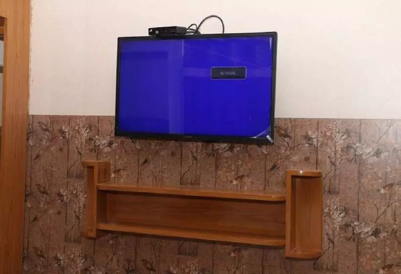 Hotelli Saravanas Lodge