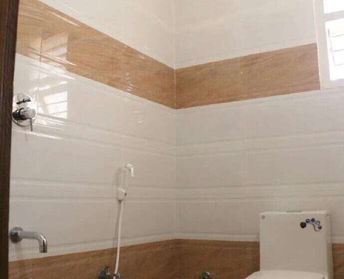 Hôtel Saravanas Lodge