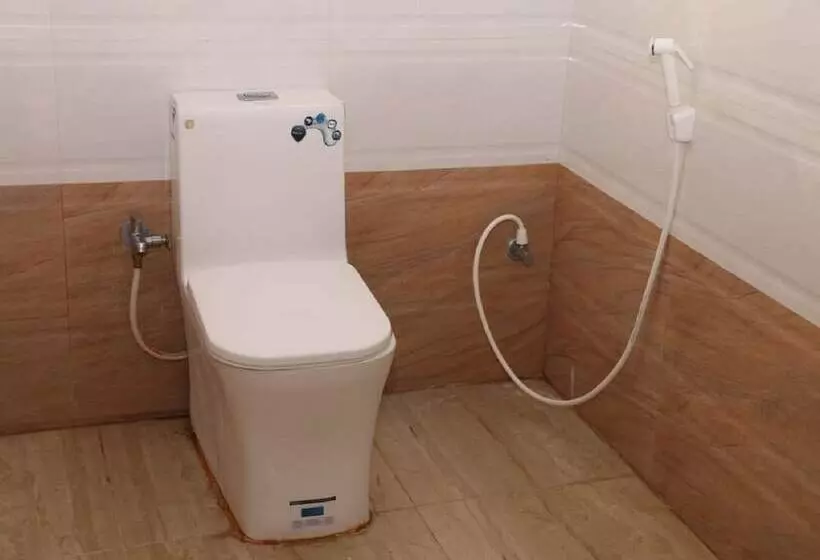 Hotelli Saravanas Lodge