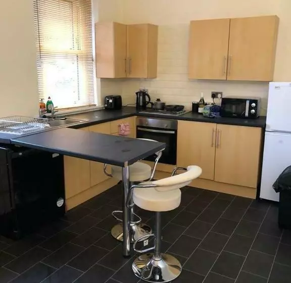 Hotelli The Newbridge