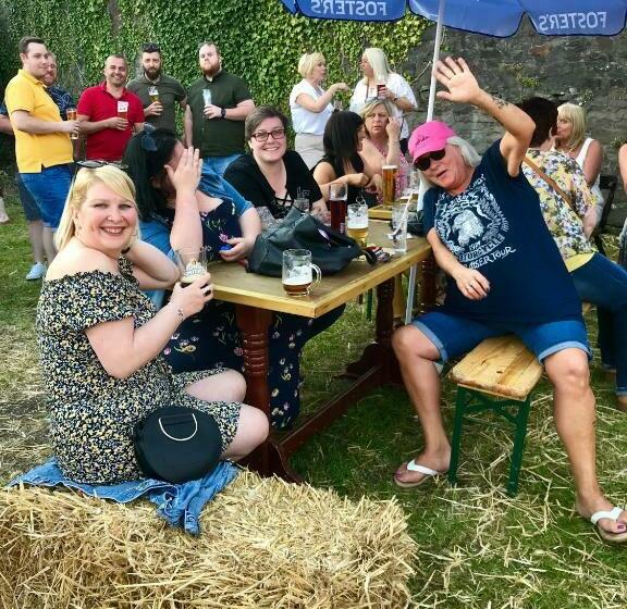 Отель The Newbridge