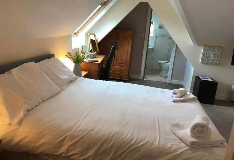 Hotelli The Newbridge