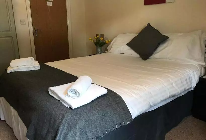 Hotelli The Newbridge