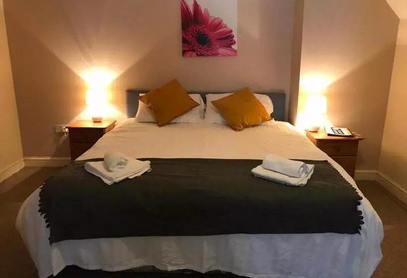 Hotelli The Newbridge