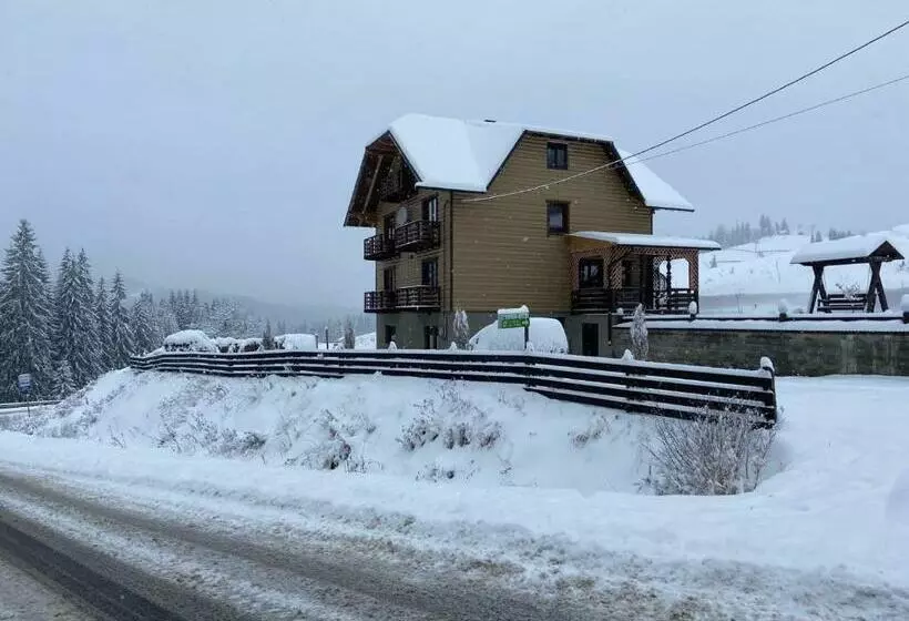 Majatalo приватна садиба Shafran