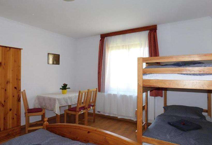 Пансион 8888 Apartmanház