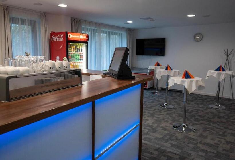 渡假胜地  Zamárdi Tok