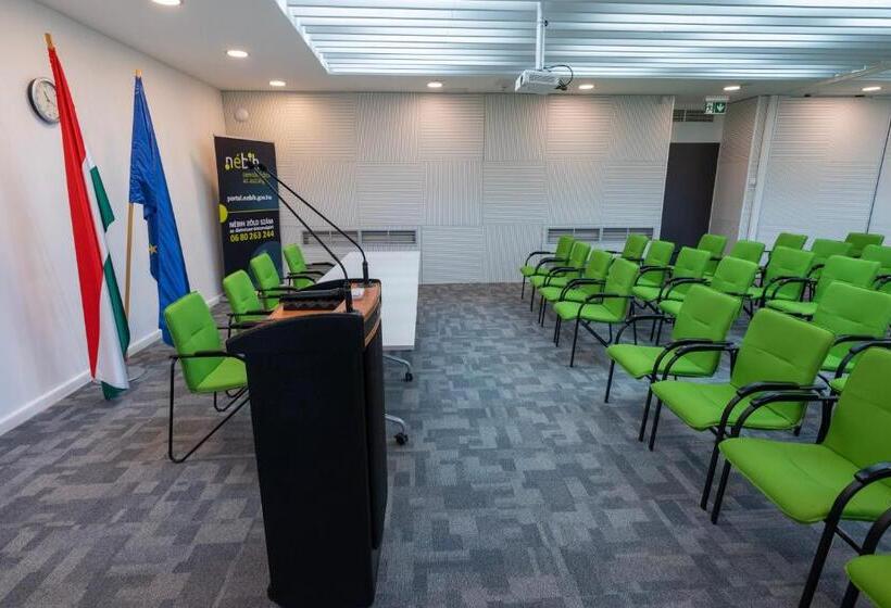 渡假胜地  Zamárdi Tok