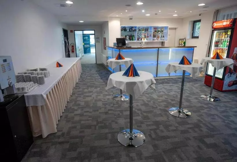 リゾートホテル Zamárdi Tok