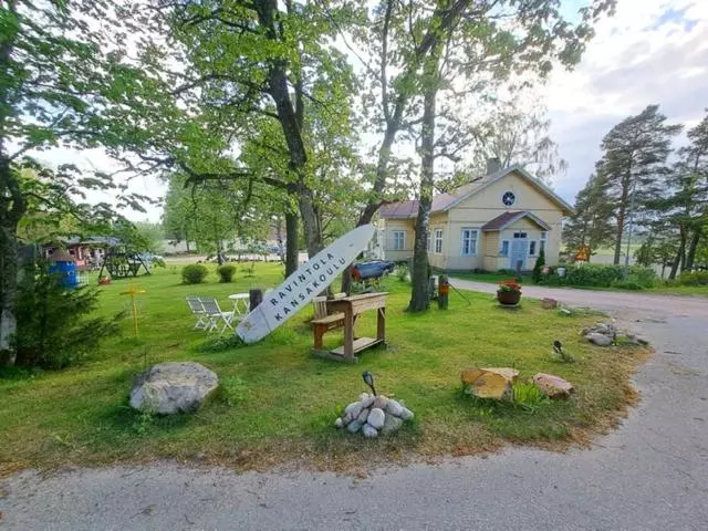 Retkeilymaja Kansakoulu