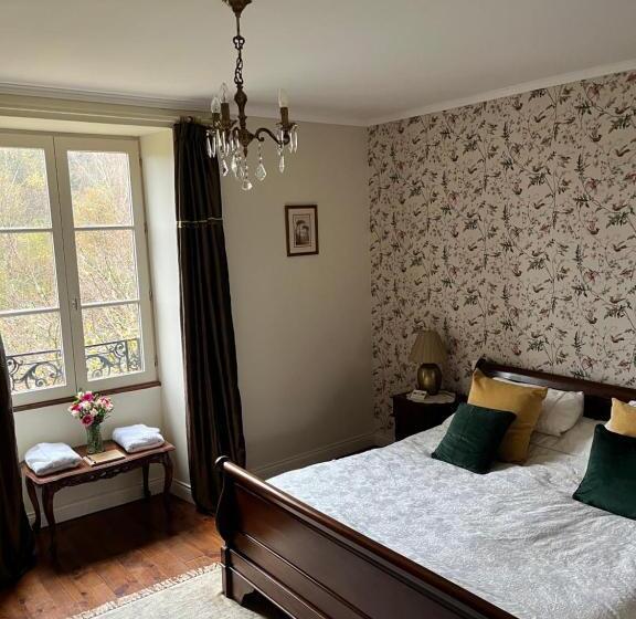 مبيت وإفطار Chez Jallot