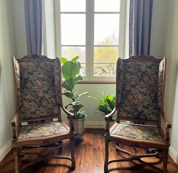 مبيت وإفطار Chez Jallot