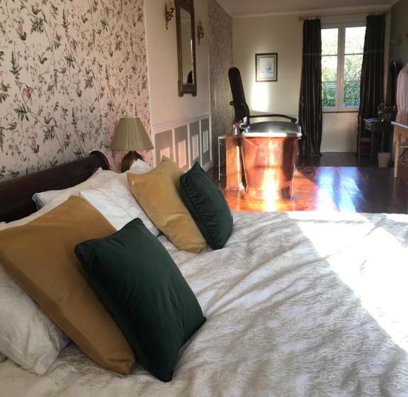 مبيت وإفطار Chez Jallot