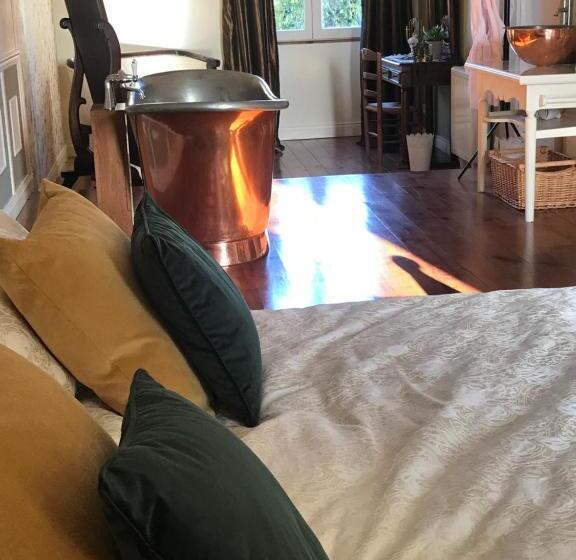 مبيت وإفطار Chez Jallot