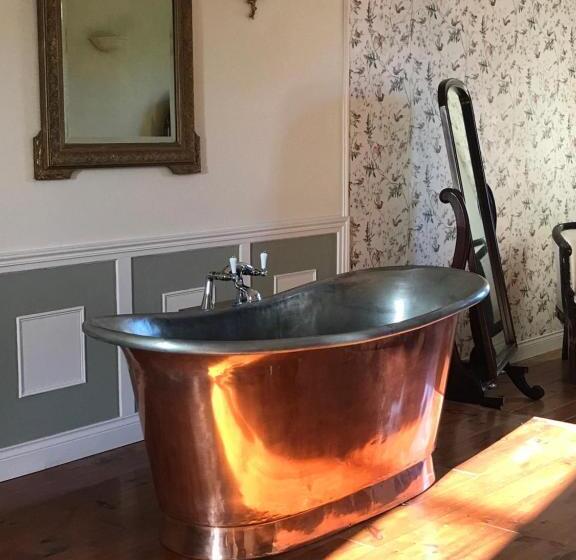 مبيت وإفطار Chez Jallot