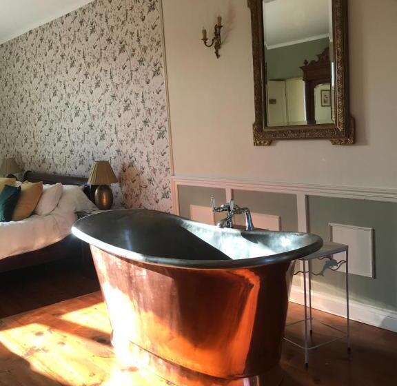 مبيت وإفطار Chez Jallot