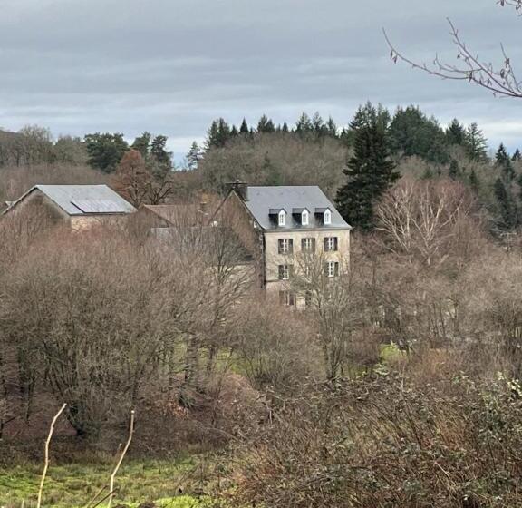 مبيت وإفطار Chez Jallot