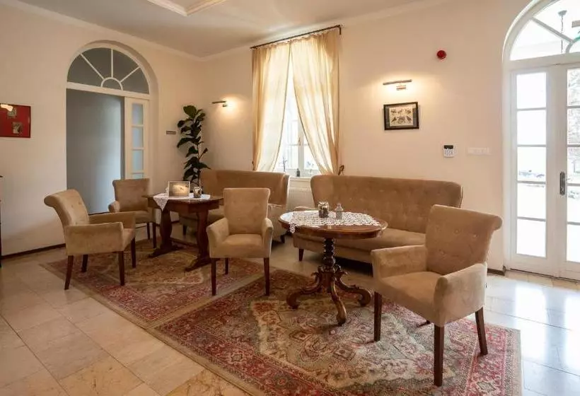 Aamiaismajoitus (B&B) Tarnóca Kúria