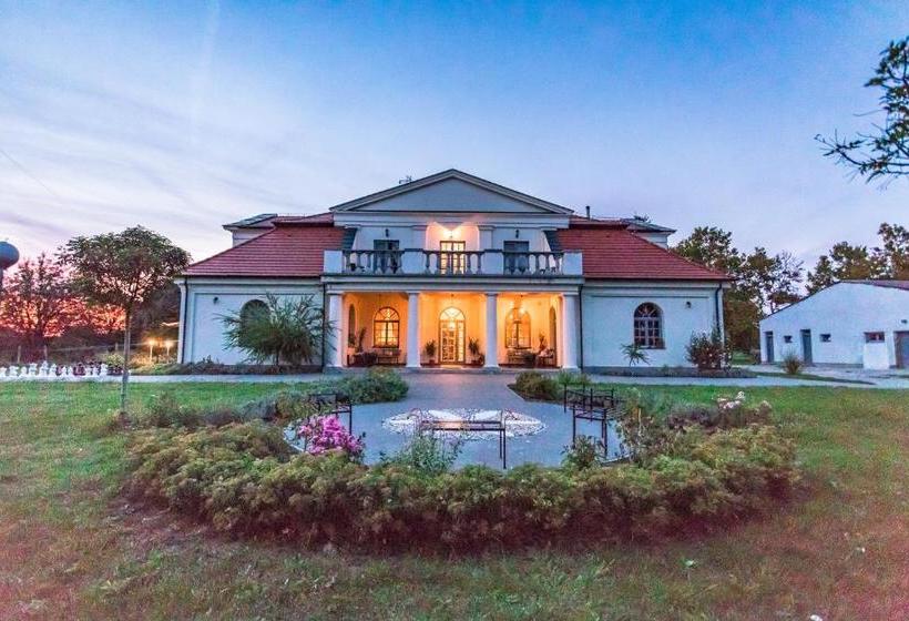 مبيت وإفطار Tarnóca Kúria