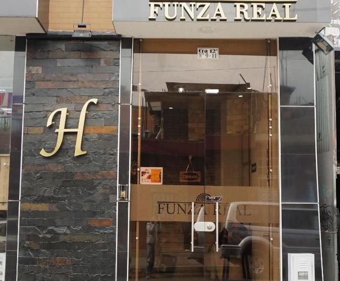 בית מלון כפרי Funza Real