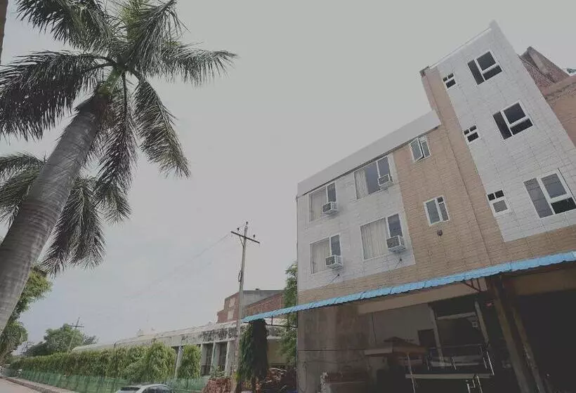 Hotelli Collection O Gold Star