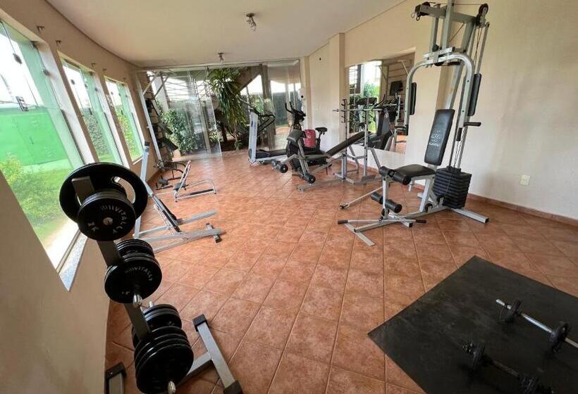 Отель Premier Garden