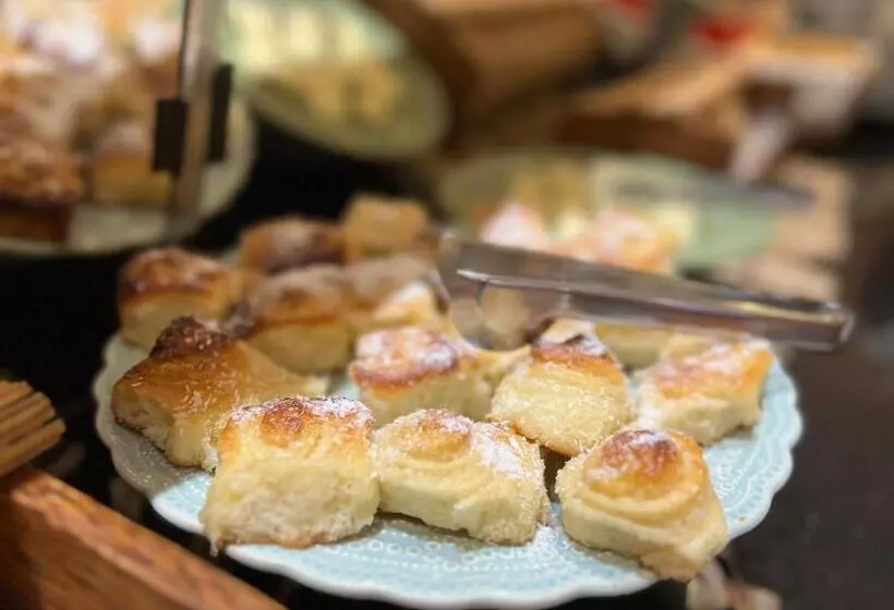 Hotelli Premier Garden