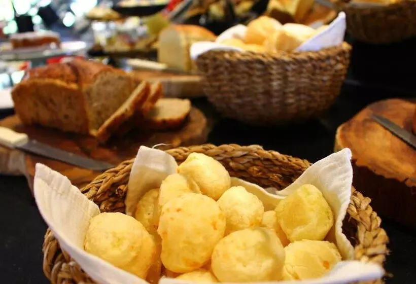 Hotelli Premier Garden