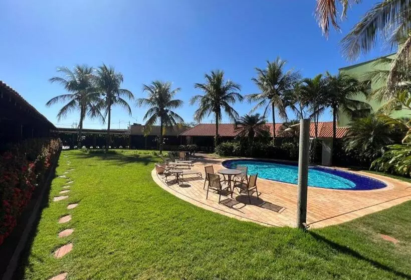 Hotelli Premier Garden