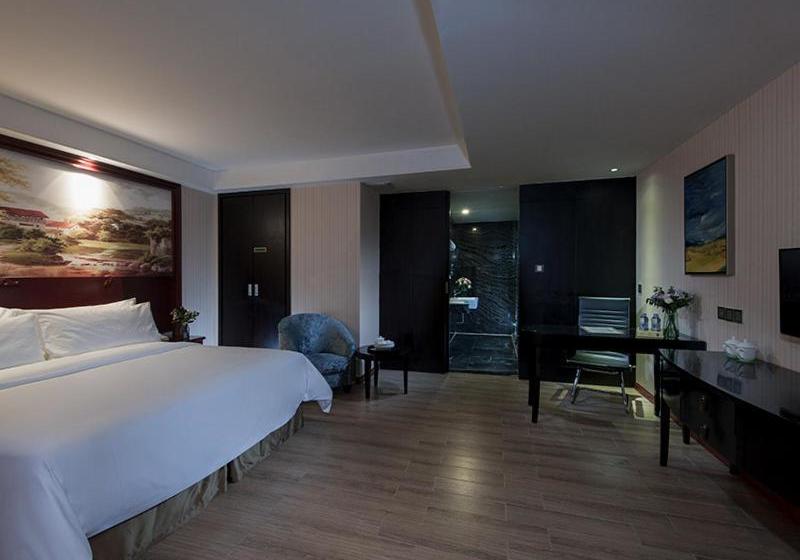 Vienna International Hotel Shantou Chenghai Waisha Bridge