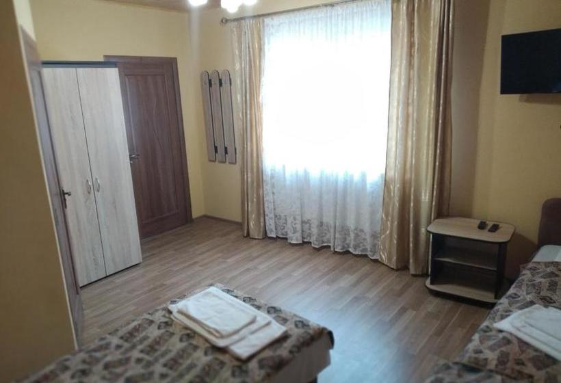 פנסיון Camelot