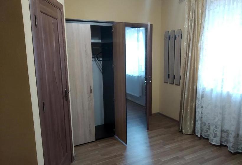 פנסיון Camelot