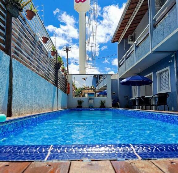 ペンション Pousada Manacá