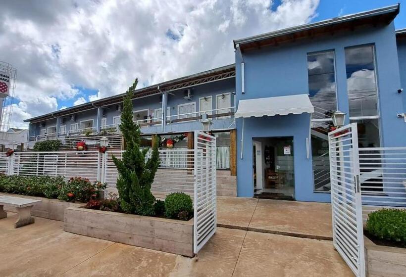 ペンション Pousada Manacá