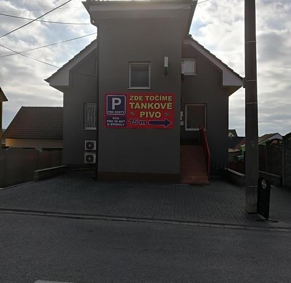 膳宿费 Restaurace A Penzion U Jessyho