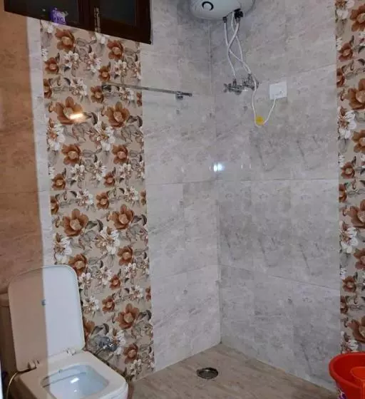 پانسیون Valley View Rooms Near Khajjiar Lake