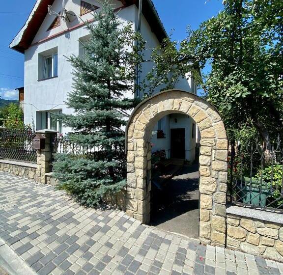 پانسیون Zyma_lito Guest House