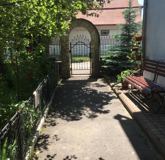 پانسیون Zyma_lito Guest House