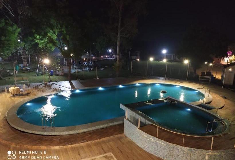 리조트 The Timber Garden Adventure Club