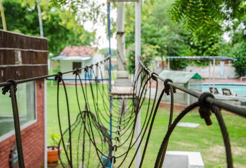 리조트 The Timber Garden Adventure Club