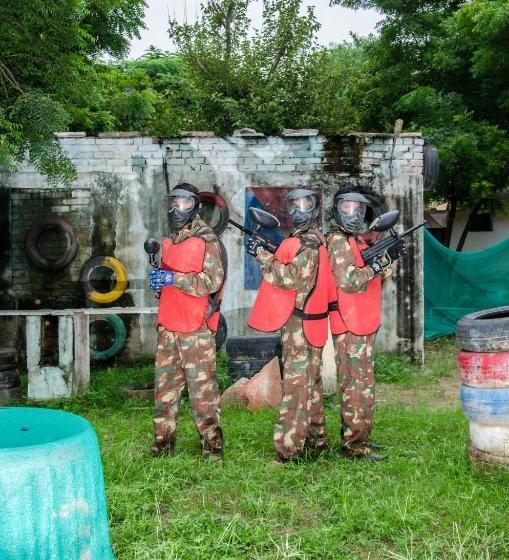 리조트 The Timber Garden Adventure Club