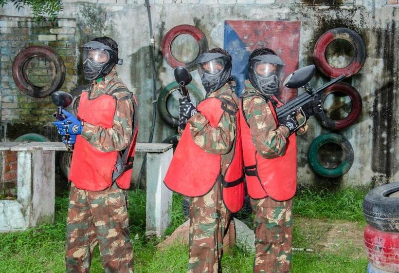 리조트 The Timber Garden Adventure Club