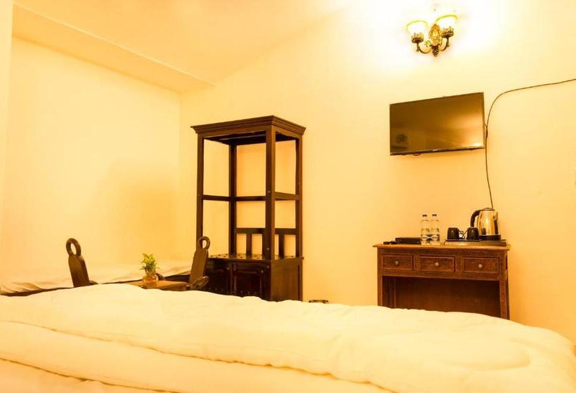 리조트 The Timber Garden Adventure Club