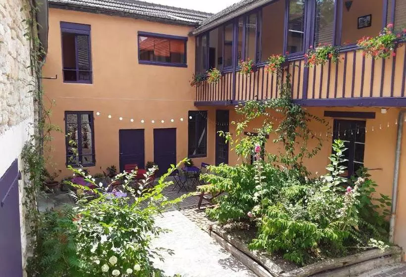 ベッドアンドブレックファースト Chambres D'hotes Les Coutas